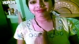 मोठे दूध वाली सौतेली माँ की स्टेप्सन से बुर चुदाई