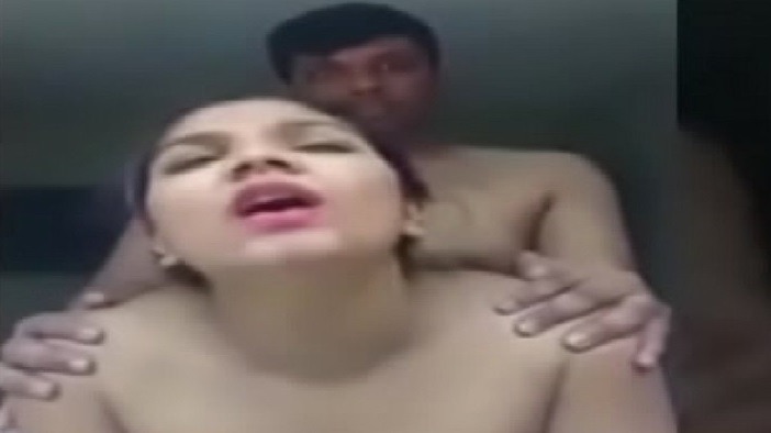 हिंदुस्तानी देसी गर्ल के सेक्स की छोडा चौड़ी अश्लील वीडियो